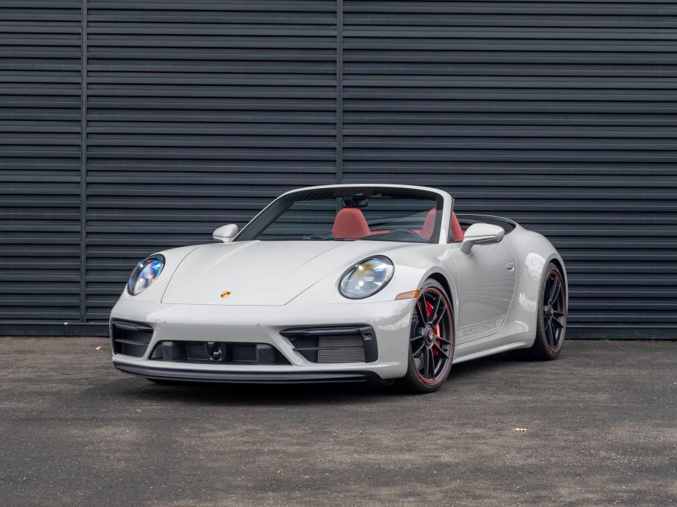 2022 Porsche 911 GTS