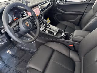 2026 Porsche Macan S - Photo 25