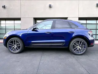2026 Porsche Macan - Photo 13