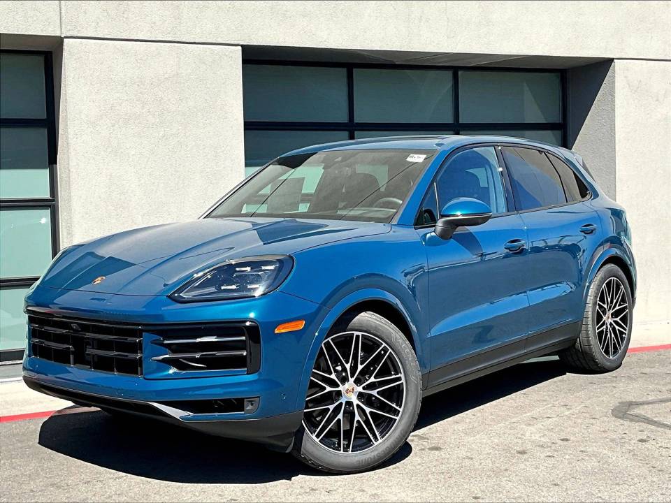 2025 Porsche Cayenne Base