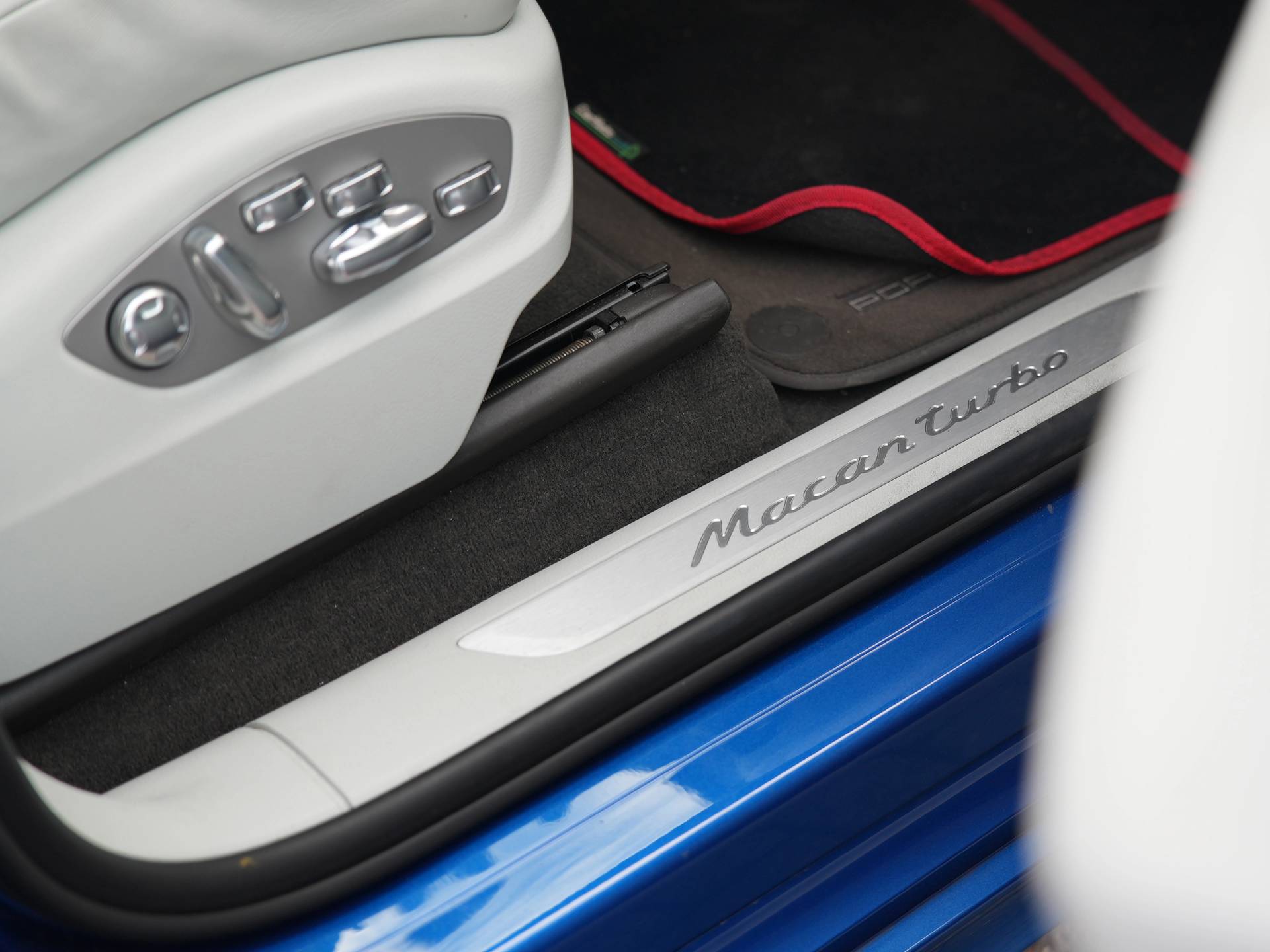 Macan Turbo, photo 41 of 41