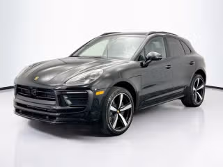 2026 Porsche Macan T's photo