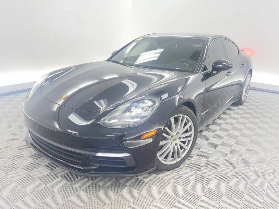 2018 Porsche Panamera 4