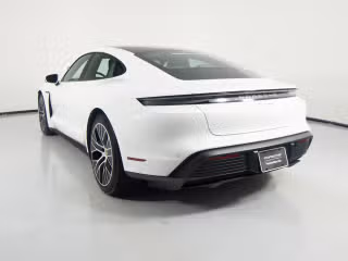 2025 Porsche Taycan 17