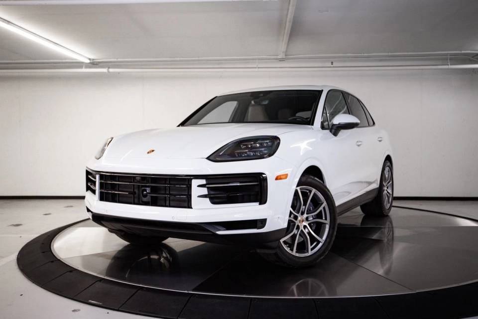 2025 Porsche Cayenne Base