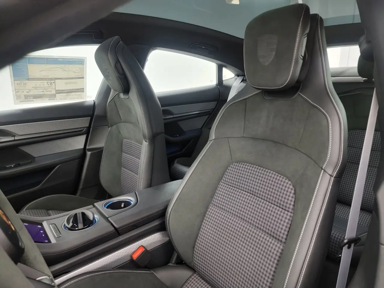 2025 Porsche Taycan Base - Photo 40