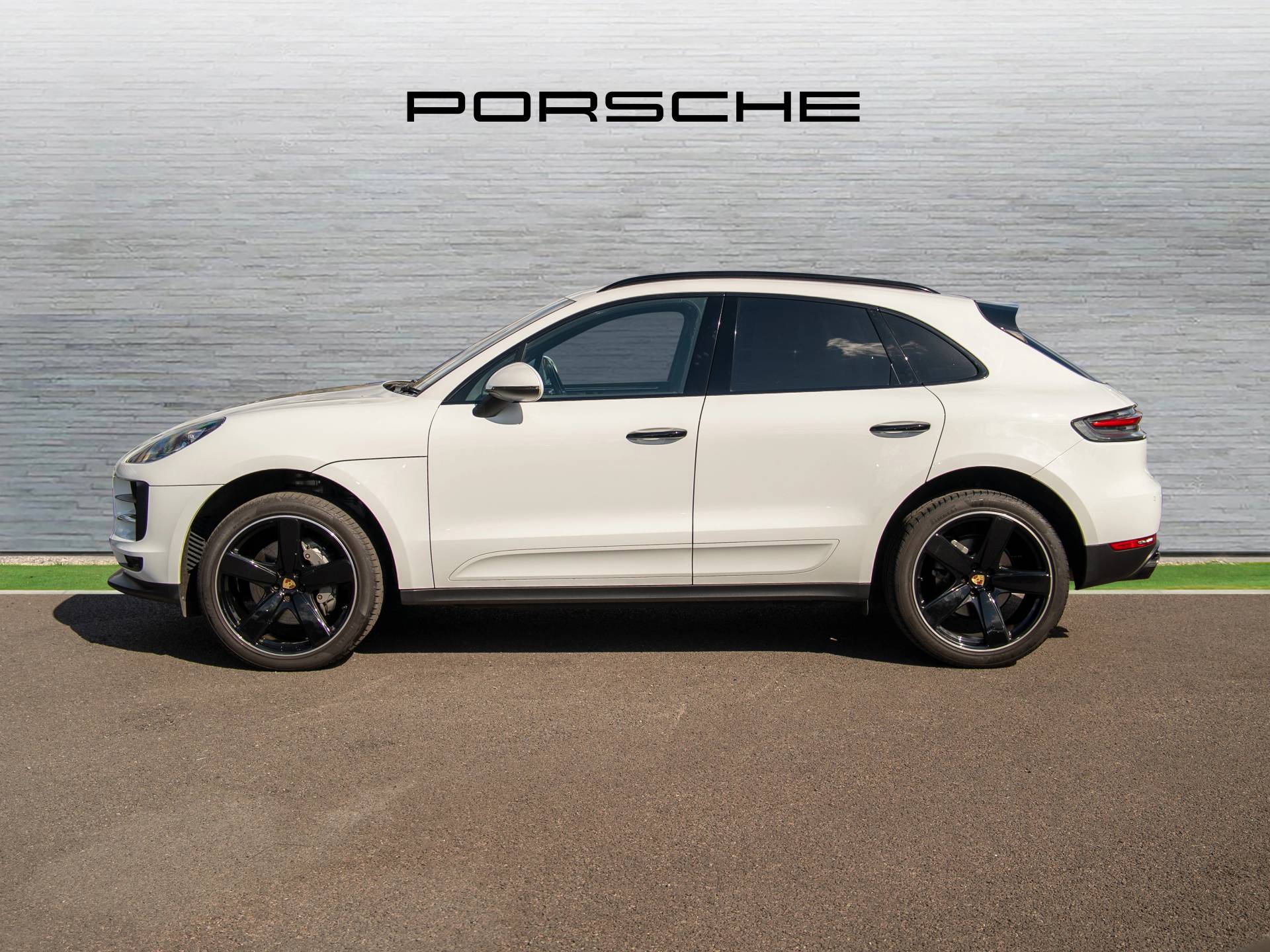 Macan S, photo 2 of 47