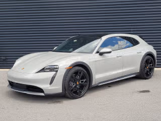 2022 Porsche Taycan Cross Turismo's photo