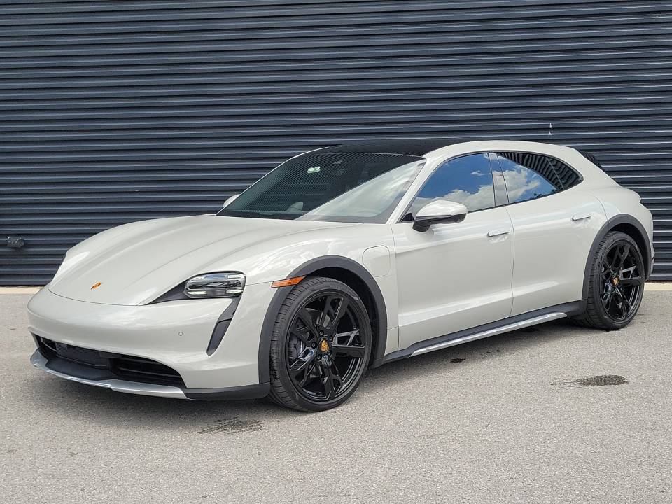 2022 Porsche Taycan Base