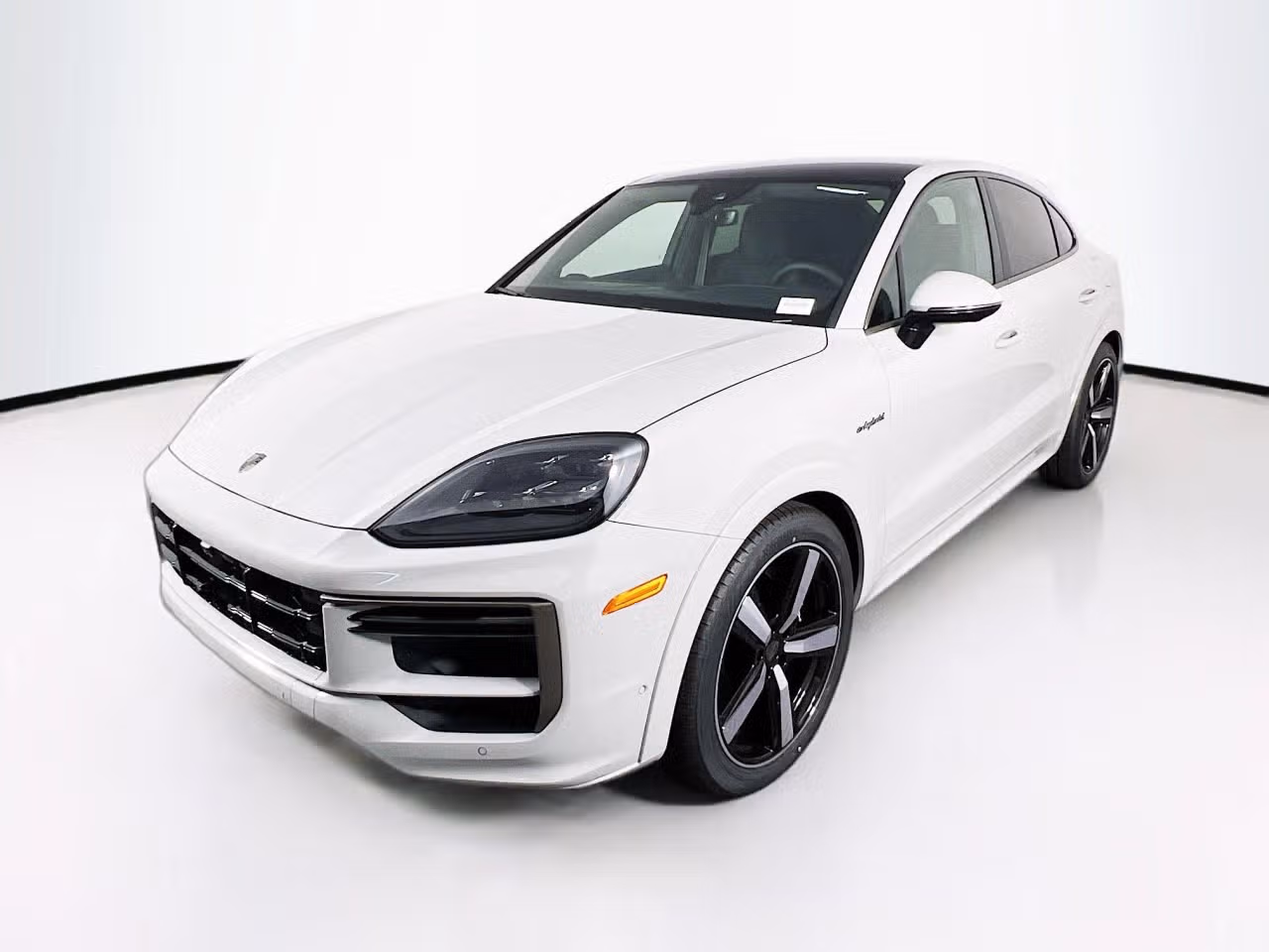 2026 Porsche Cayenne Coup Turbo E-Hybrid - Photo 4