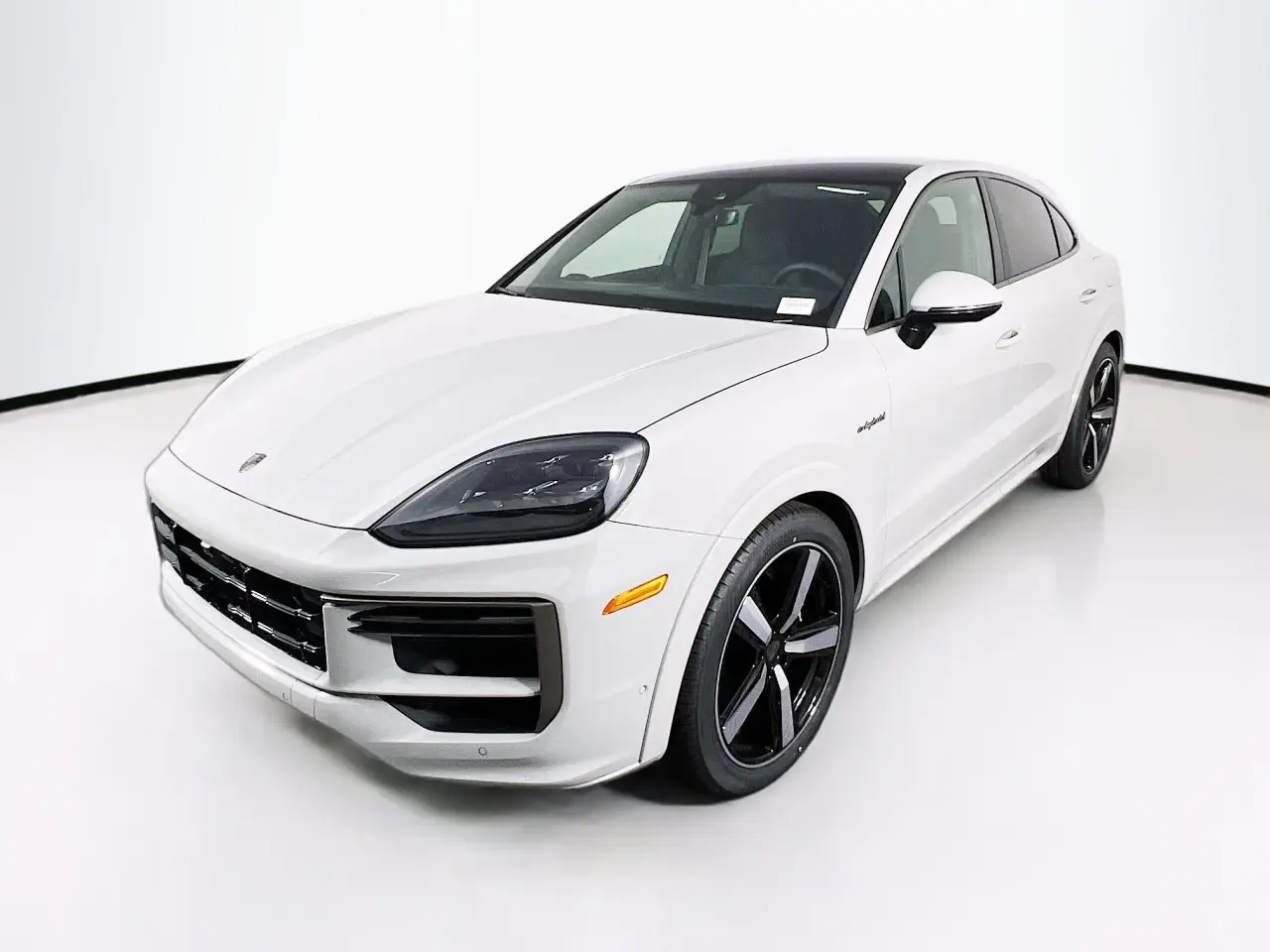 2026 Porsche Cayenne Coup Turbo E-Hybrid - Photo 8