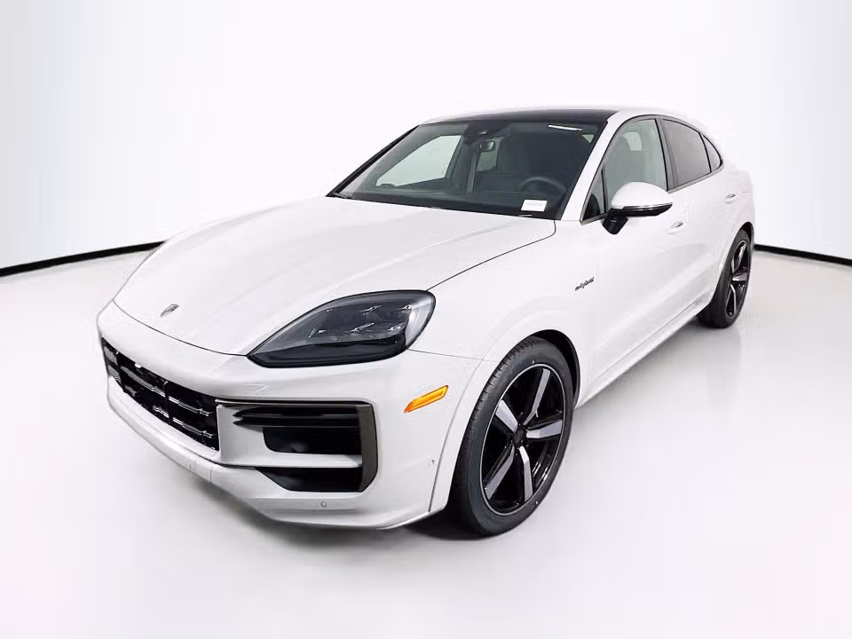 2026 Porsche Cayenne Coup Turbo E-Hybrid - Photo 3
