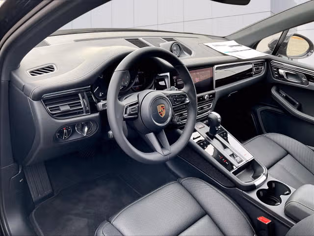 2026 Porsche Macan S - Photo 26