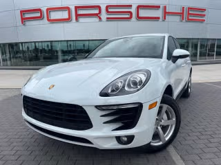 2017 Porsche Macan -'s photo