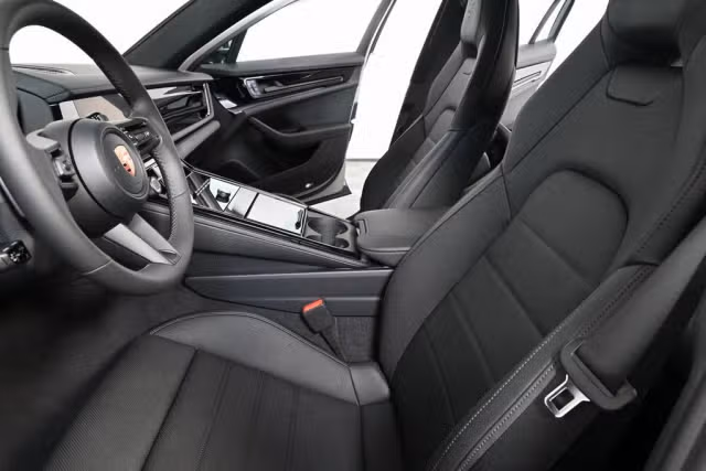 2026 Porsche Panamera Base - Photo 34