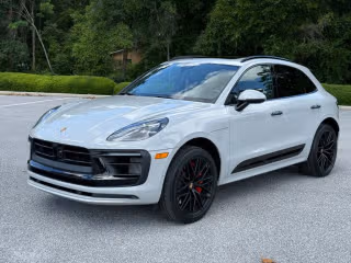 2023 Porsche Macan GTS's photo