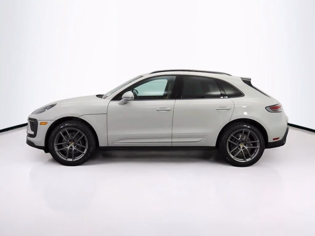 2025 Porsche Macan Base - Photo 12