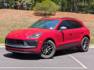 2025 Porsche Macan T's photo