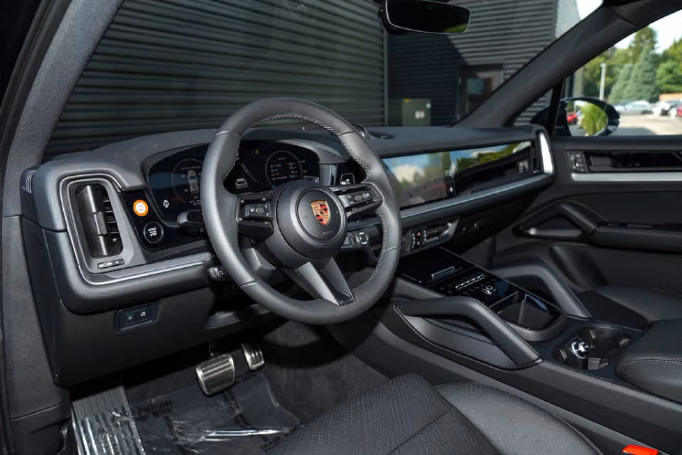 2026 Porsche Cayenne S E-Hybrid - Photo 27