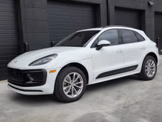 2025 Porsche Macan