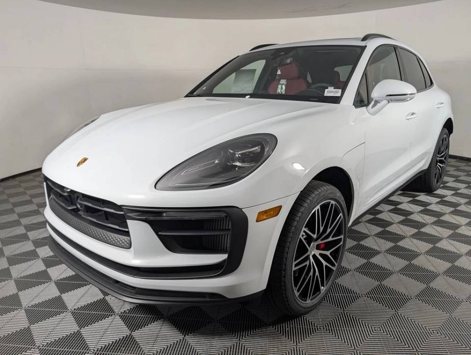 2026 Porsche Macan