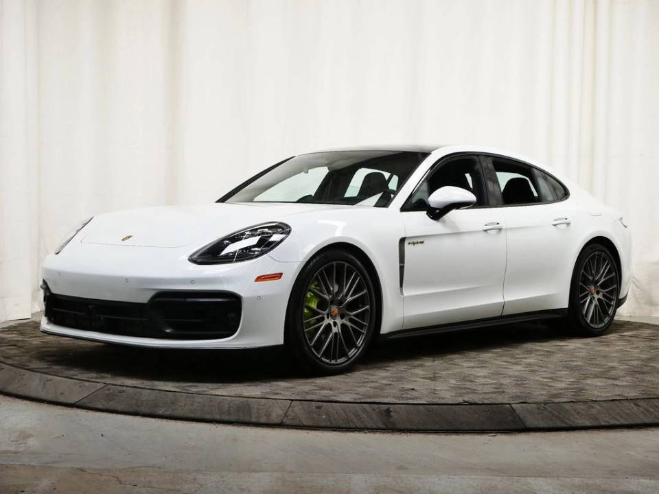 2023 Porsche Panamera 4 E-Hybrid