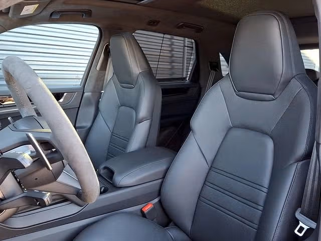 2026 Porsche Cayenne GTS - Photo 36