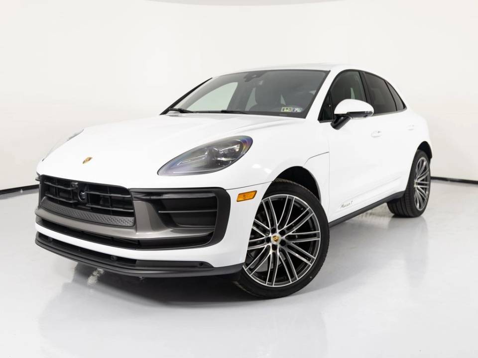 2025 Porsche Macan T