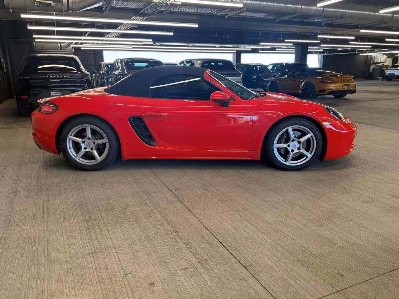 2024 Porsche 718 36