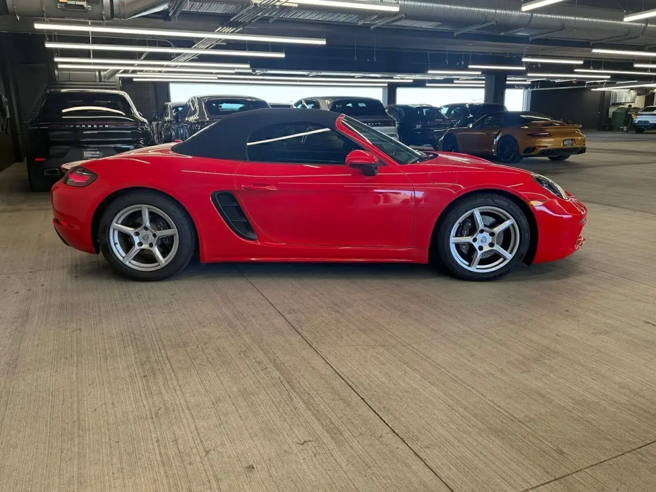 2024 Porsche 718 40