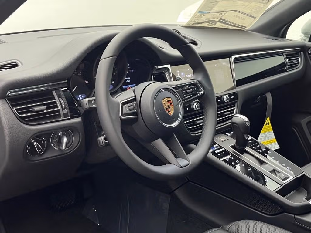 2026 Porsche Macan Base - Photo 28