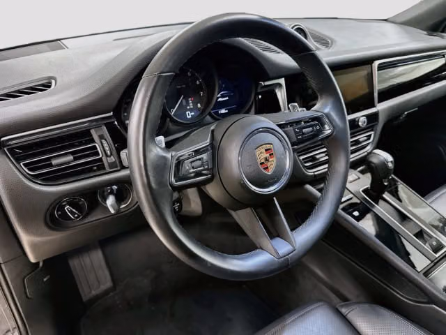 2025 Porsche Macan Base - Photo 26