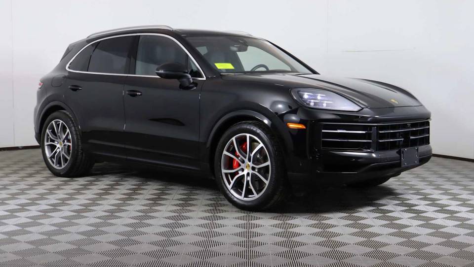 2024 Porsche Cayenne S