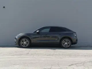 2026 Porsche Macan Base - Photo 13