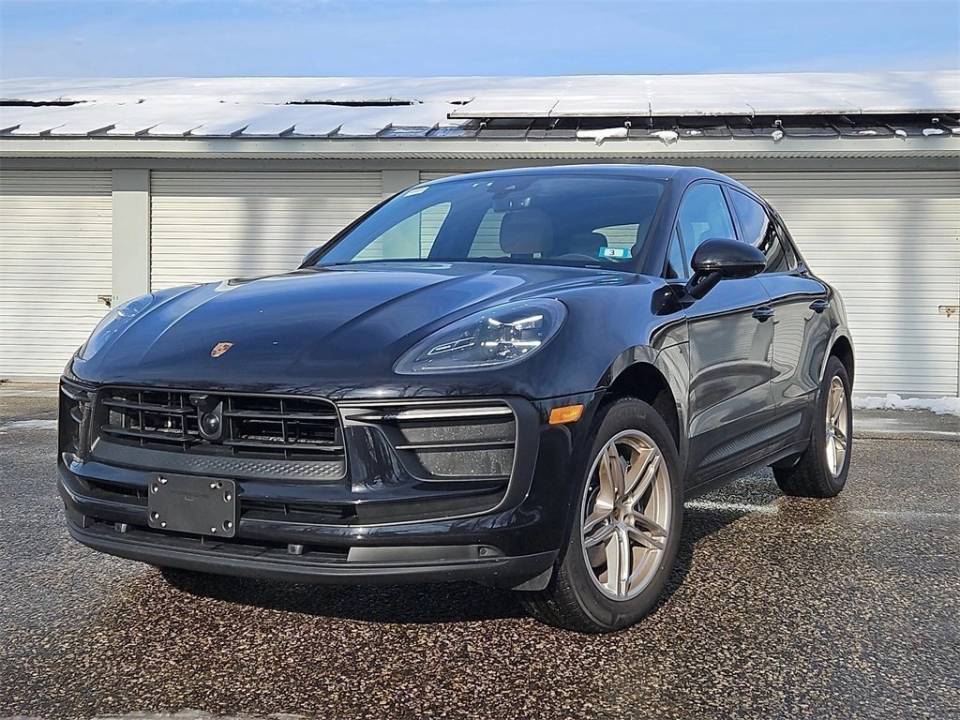 2025 Porsche Macan T