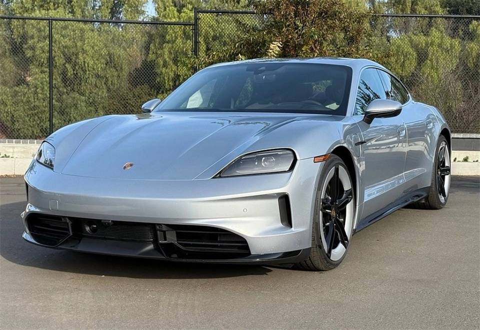 2025 Porsche Taycan S