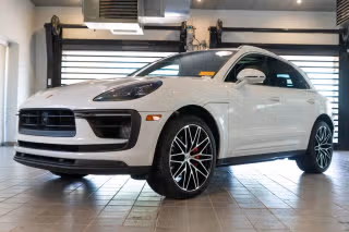 2023 Porsche Macan S's photo