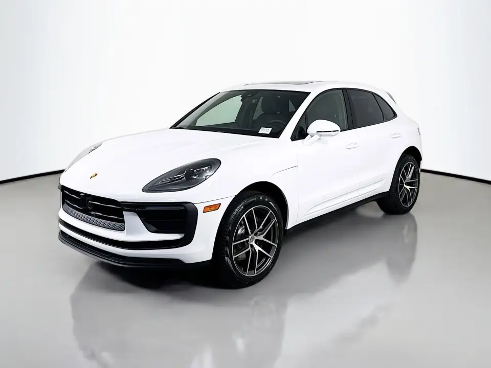 2026 Porsche Macan T - Photo 7