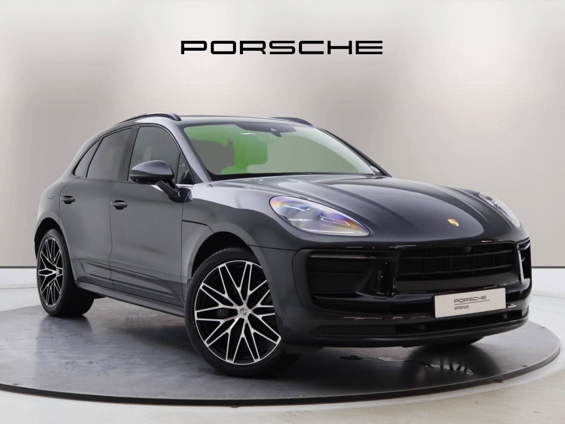 Macan T, photo 1 of 32