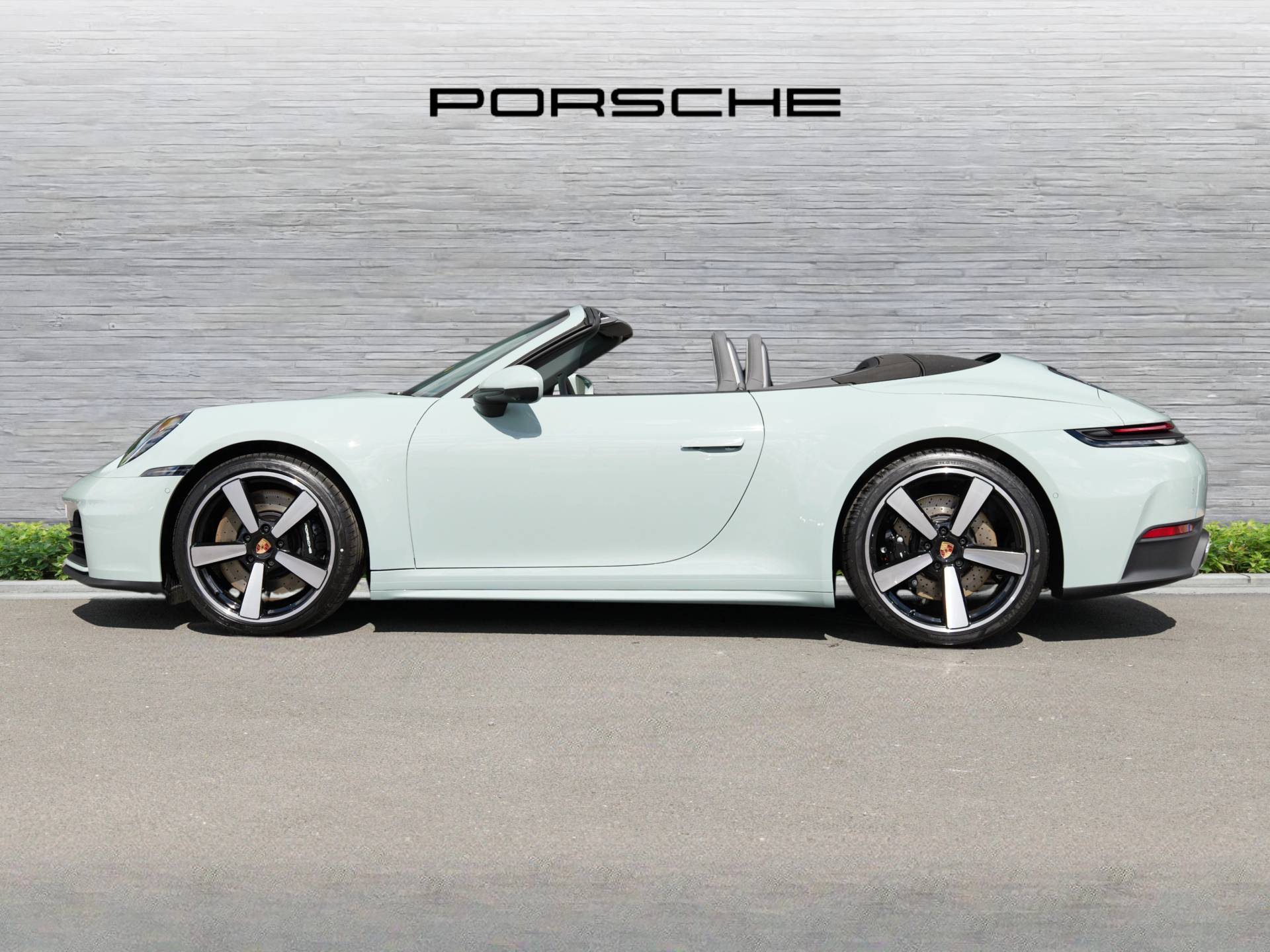 911 Carrera 4S Cabriolet, photo 2 of 40