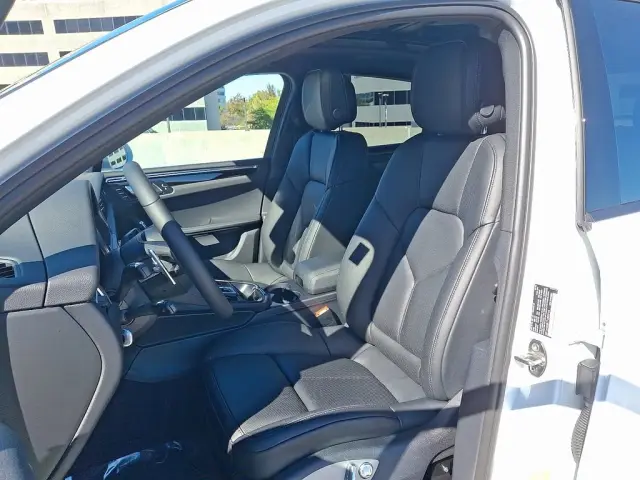 2026 Porsche Macan Base - Photo 38