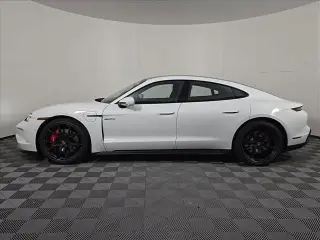 2026 Porsche Taycan GTS - Photo 13