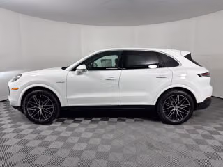 2026 Porsche Cayenne E-Hybrid - Photo 9