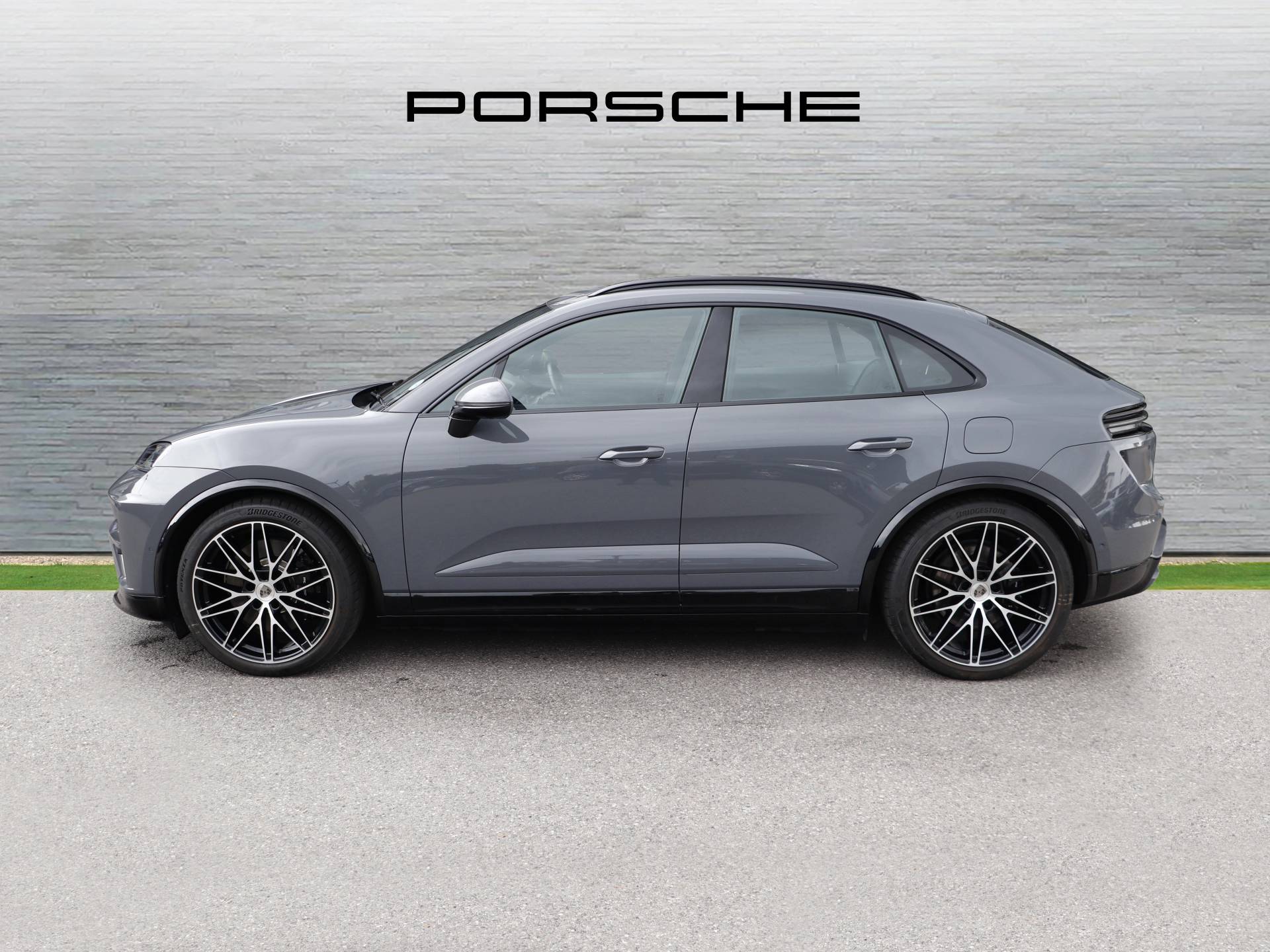 Macan Turbo, photo 2 of 41