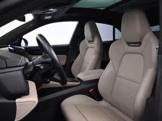 2024 Porsche Macan Turbo Electric - Photo 33