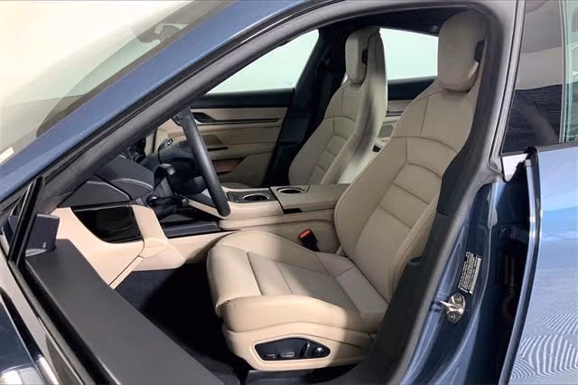 2025 Porsche Taycan Base - Photo 35