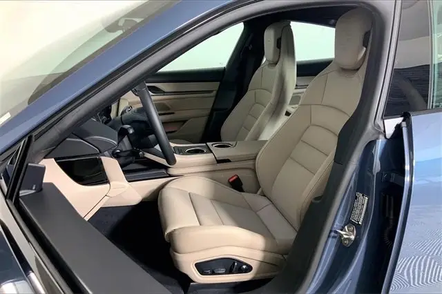 2025 Porsche Taycan Base - Photo 39