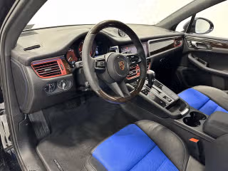 2026 Porsche Macan T - Photo 25
