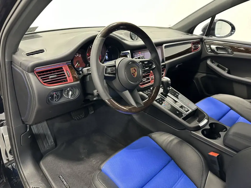 2026 Porsche Macan T - Photo 31