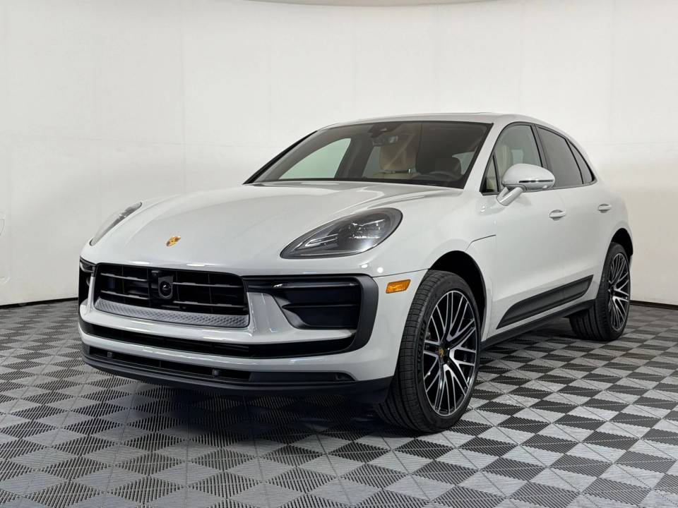 2026 Porsche Macan